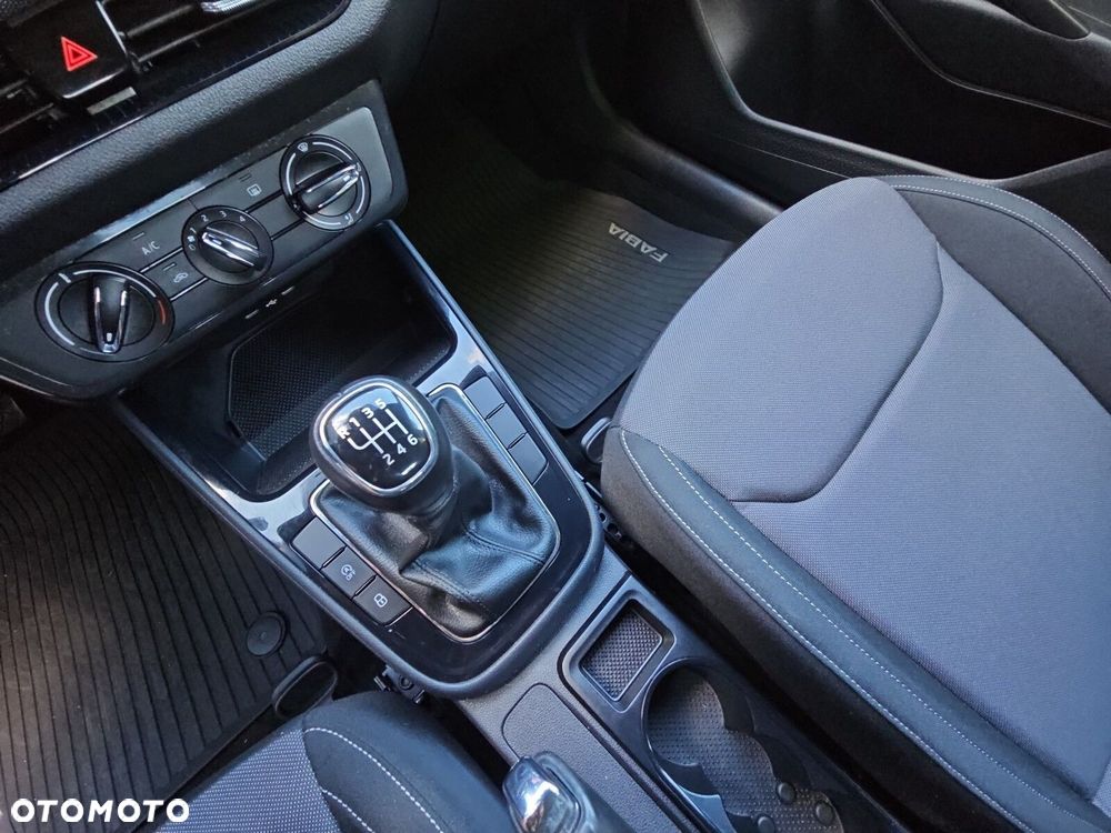 Skoda Fabia 1.0 TSI Ambition - 19