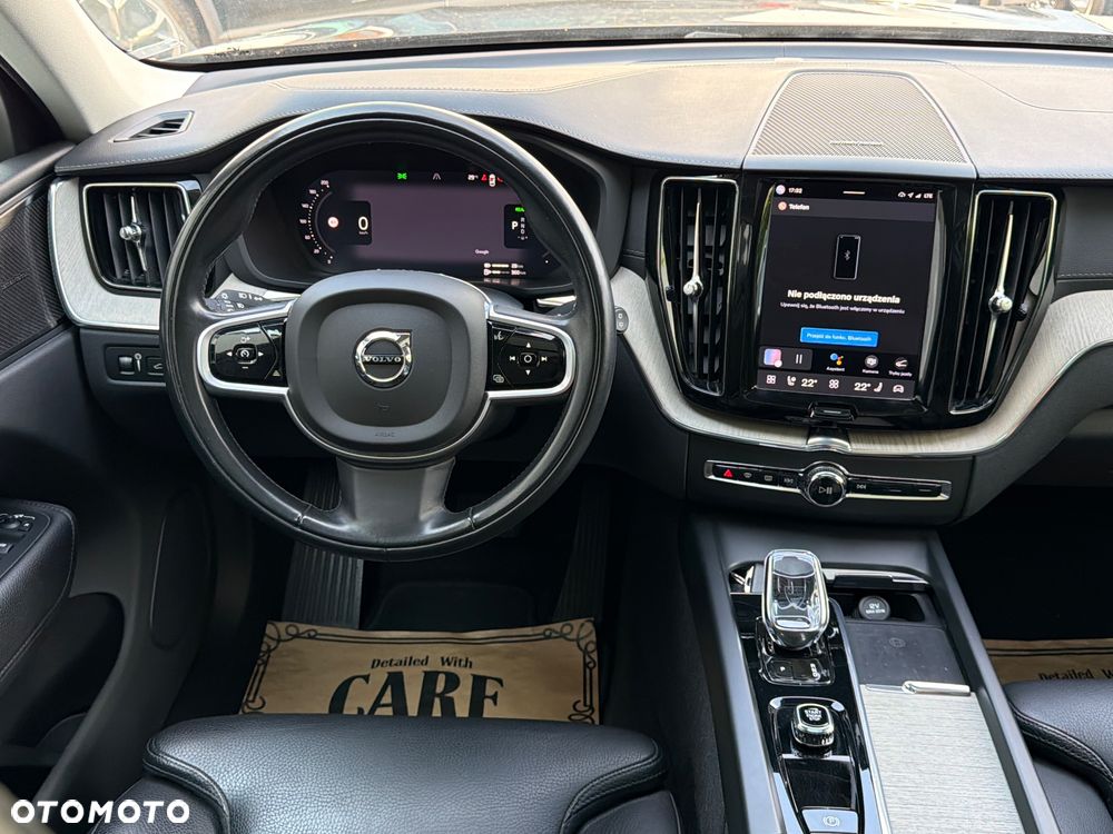 Volvo XC 60 T6 Plug-In Hybrid AWD Inscription - 40