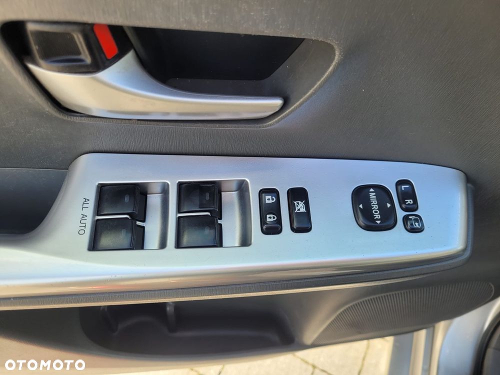 Toyota Prius+ - 19