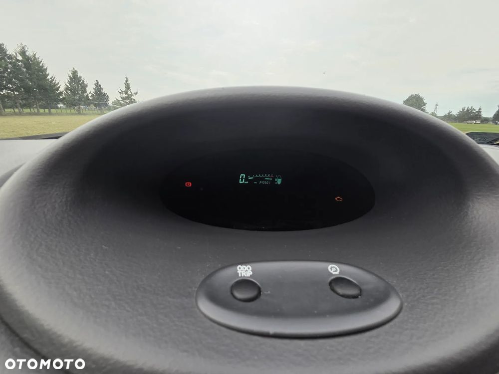 Toyota Yaris 1.0 Base - 12