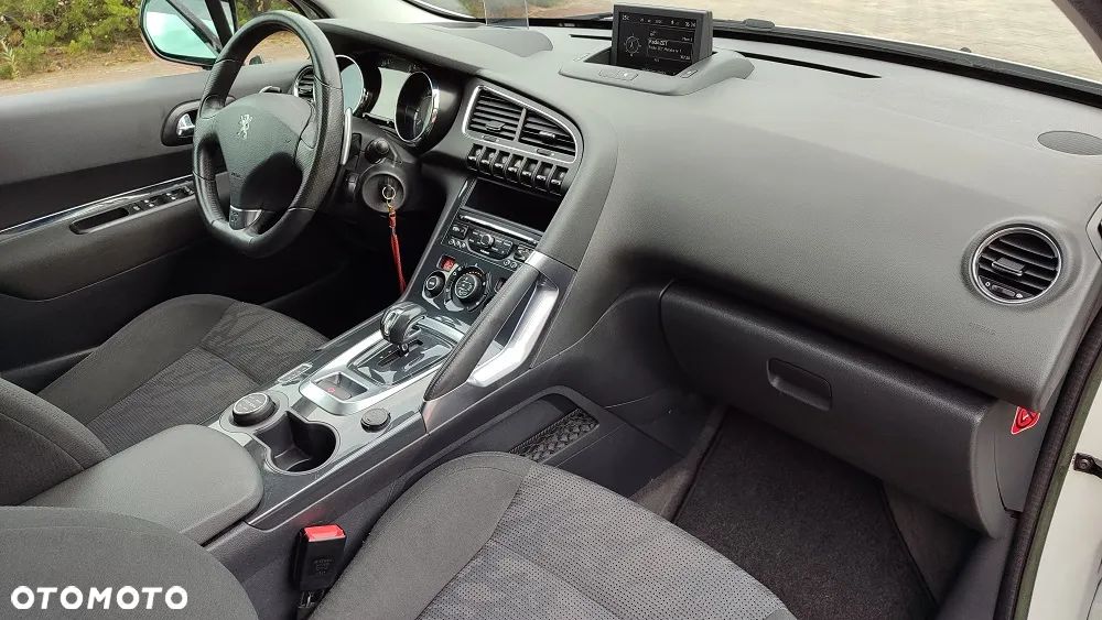 Peugeot 3008 2.0 HDi Allure - 8