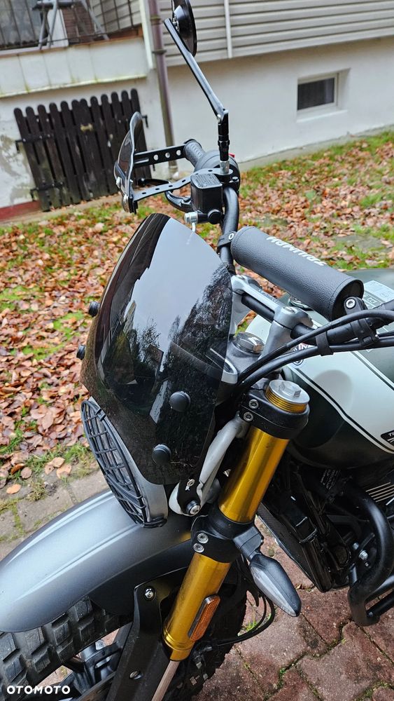 Triumph Scrambler - 9