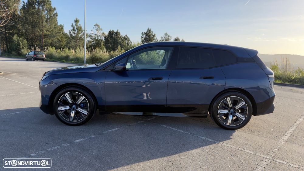 BMW iX xDrive50 - 8