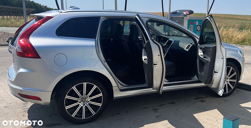 Volvo XC 60 T5 Geartronic Summum - 4