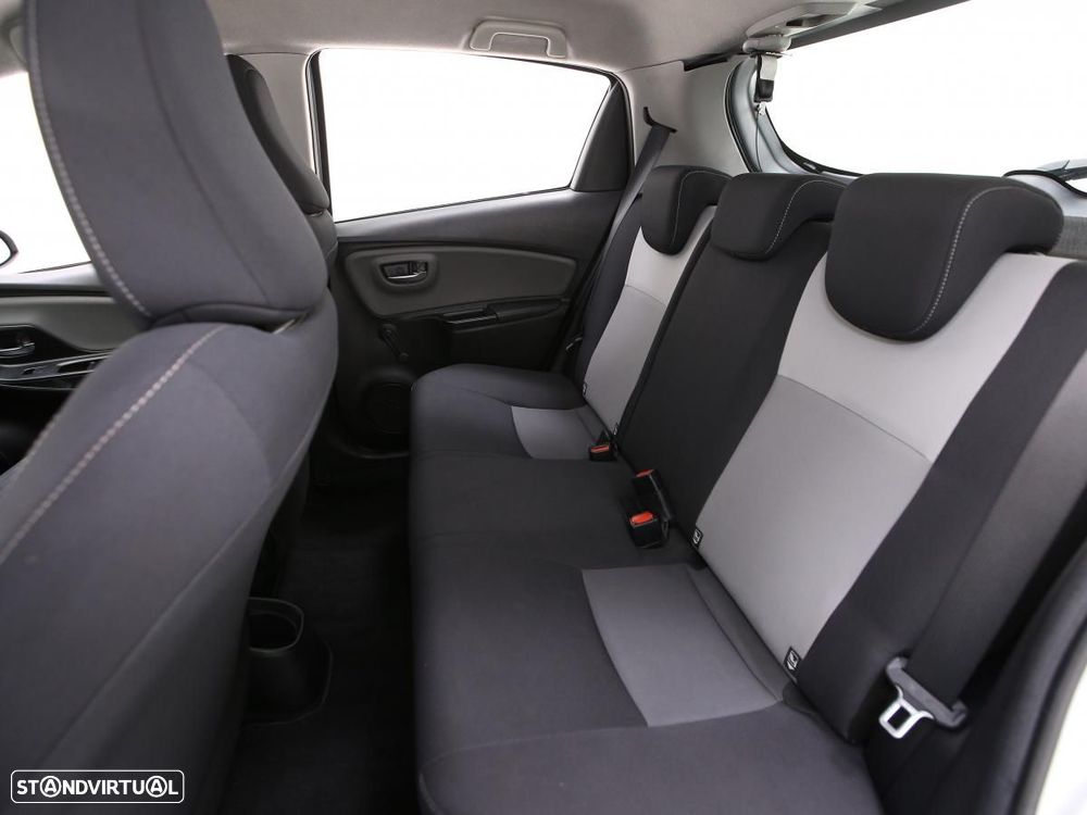 Toyota Yaris 1.4 D-4D Comfort - 11