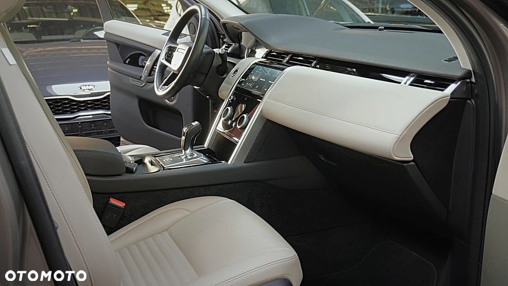 Land Rover Discovery Sport 2.0 P200 mHEV SE - 14