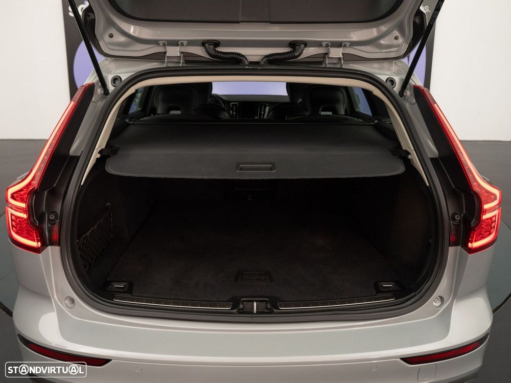 Volvo V60 2.0 T6 AWD TE Essential - 12