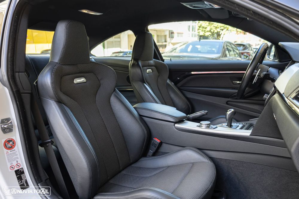 BMW M4 Auto - 34