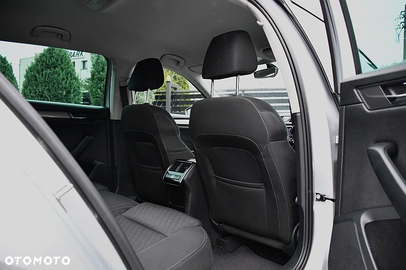 Skoda Superb 1.6 TDI DSG Style - 21