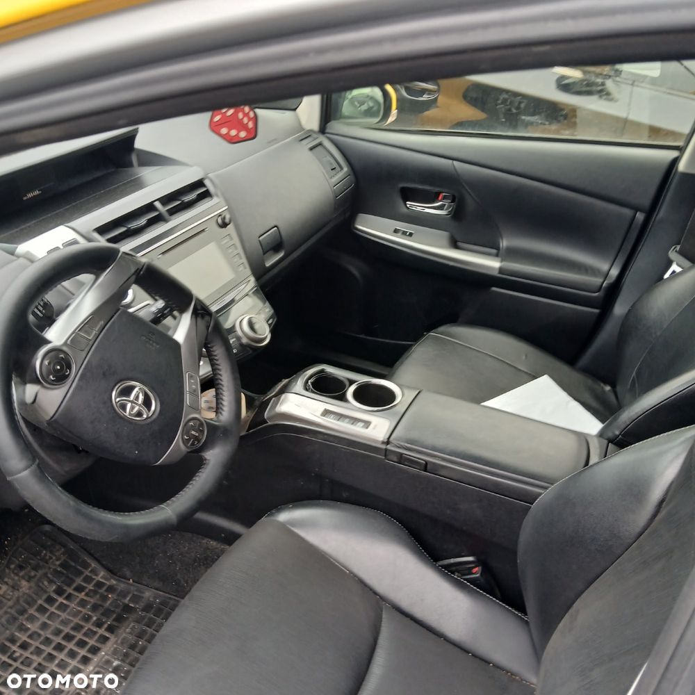 Toyota Prius+ (Hybrid) - 6