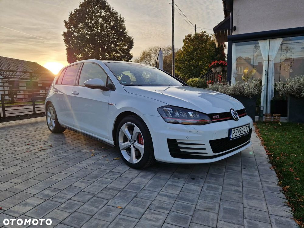 Volkswagen Golf GTI Performance BlueMotion Technology DSG - 1
