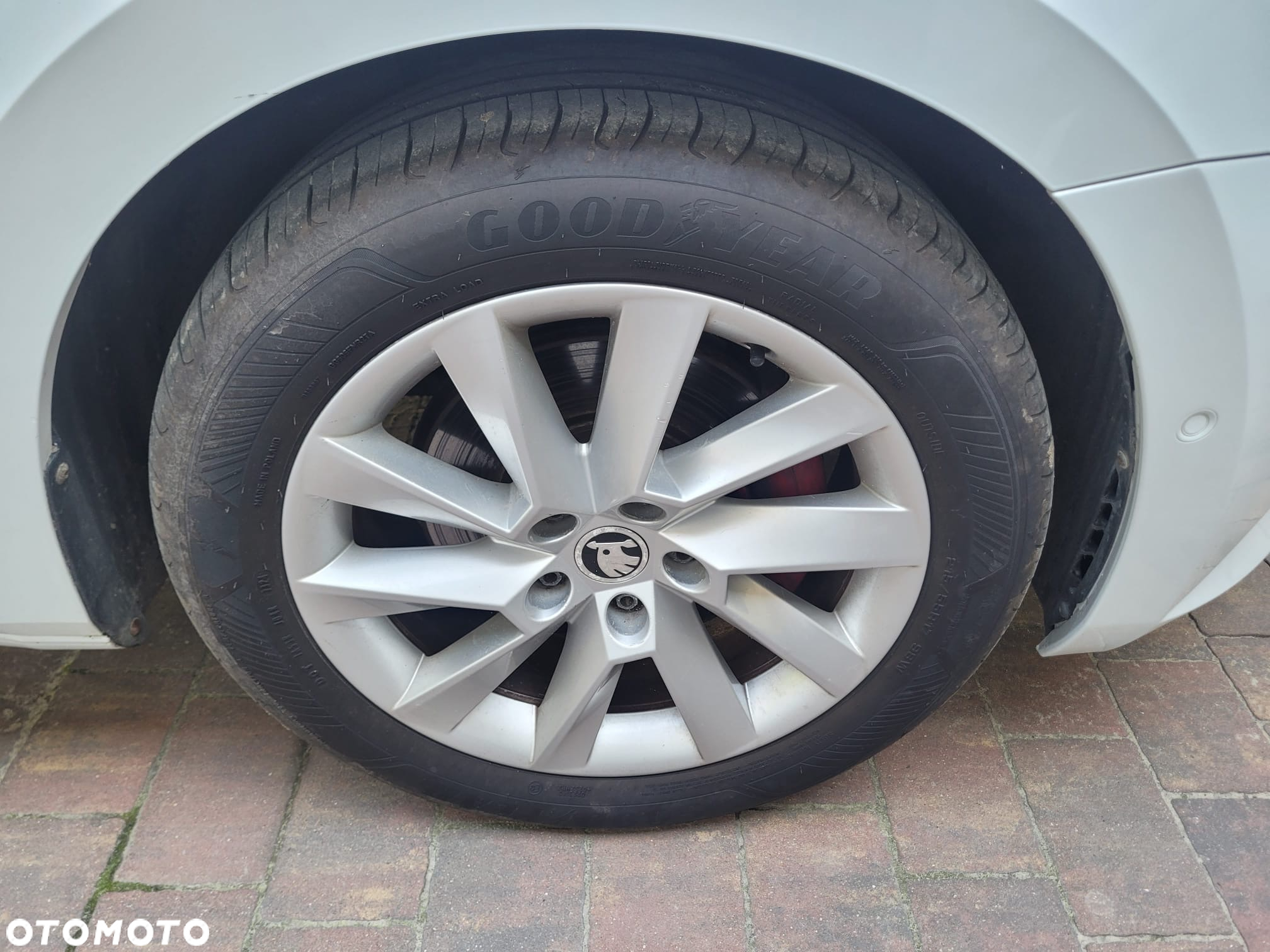 Skoda Superb 2.0 TDI DSG Premium Edition - 8