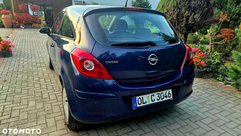 Opel Corsa 1.4 16V Cosmo - 4