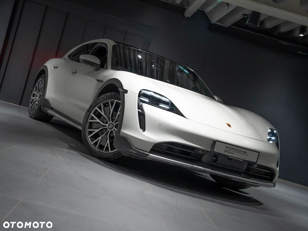 Porsche Taycan 4S - 12