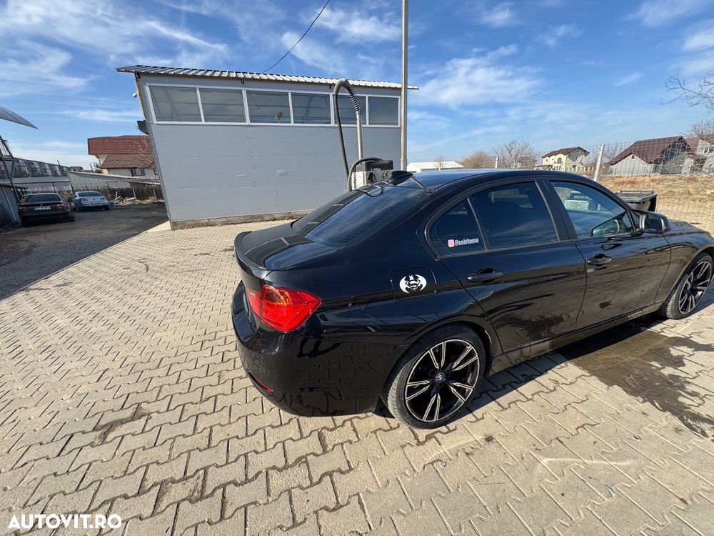 BMW Seria 3 320d DPF Aut. - 10
