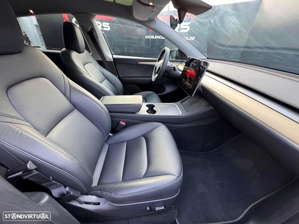 Tesla Model Y RWD - 11