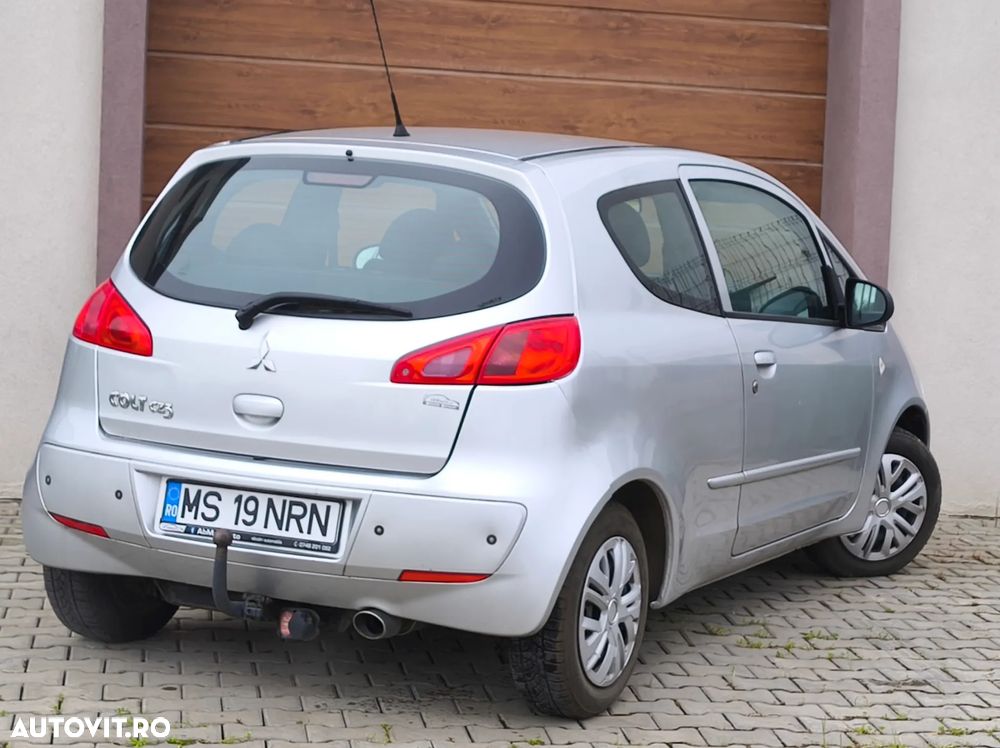 Mitsubishi Colt - 3