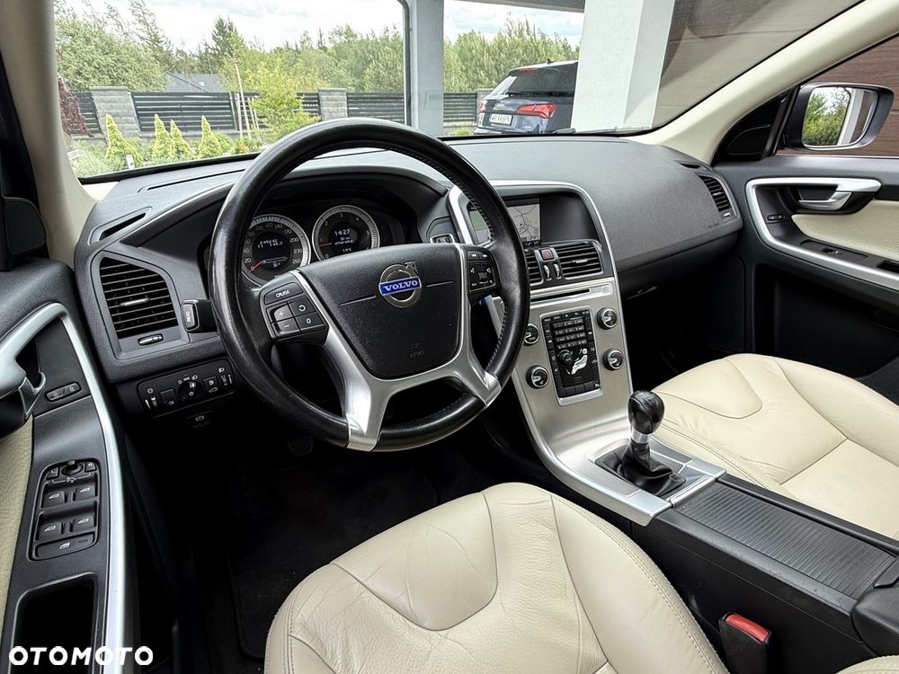 Volvo XC 60 DRIVe Momentum - 16