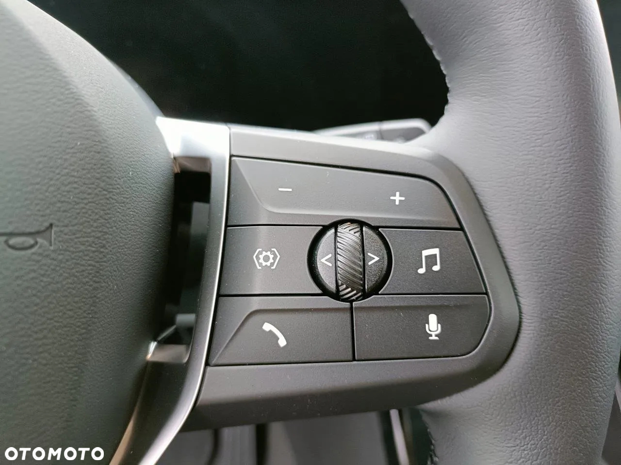 BMW X1 sDrive18i xLine - 16