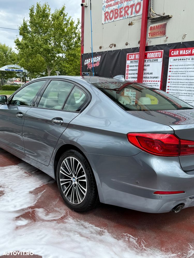 BMW Seria 5 520d xDrive AT - 10