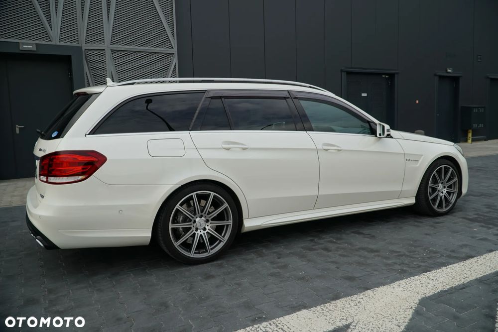 Mercedes-Benz Klasa E 63 AMG T 4Matic AMG Speedshift MCT - 29