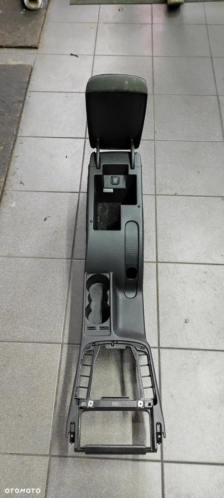 Tunel środkowy Skoda SuperB II KOMPLETNY SPRAWNY - 4