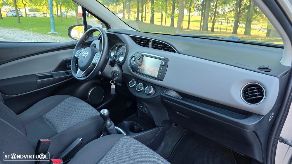 Toyota Yaris 1.0 VVT-i Comfort+P.Style - 30