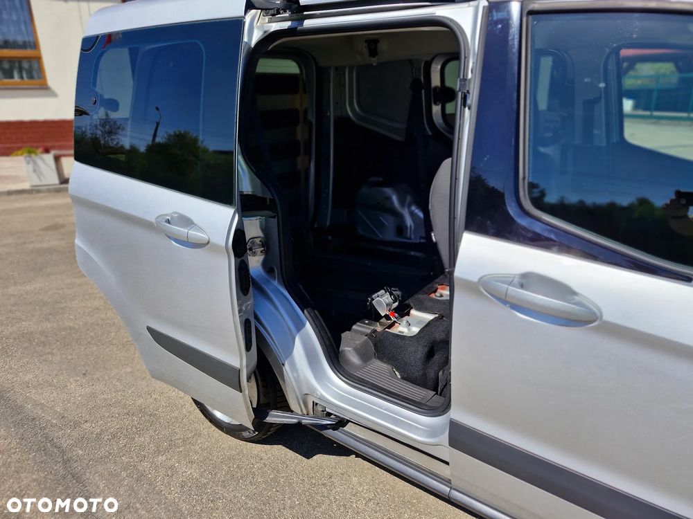 Ford Transit Courier Trend - 30