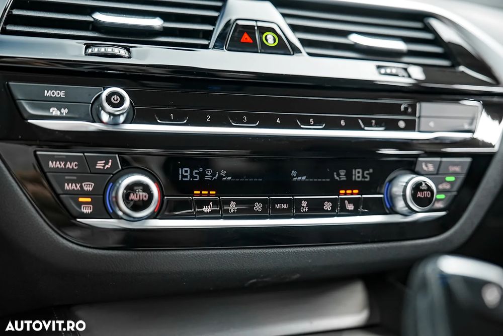 BMW Seria 5 530e Aut. - 24
