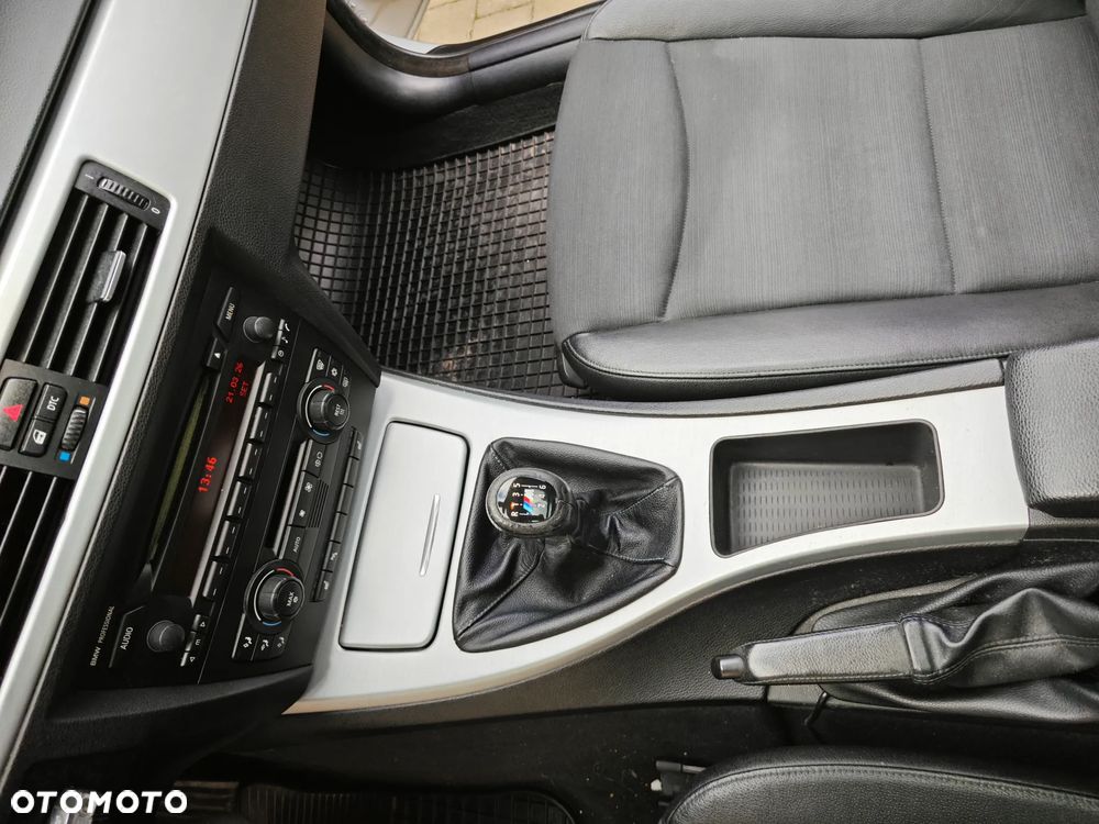 BMW Seria 3 320d - 19