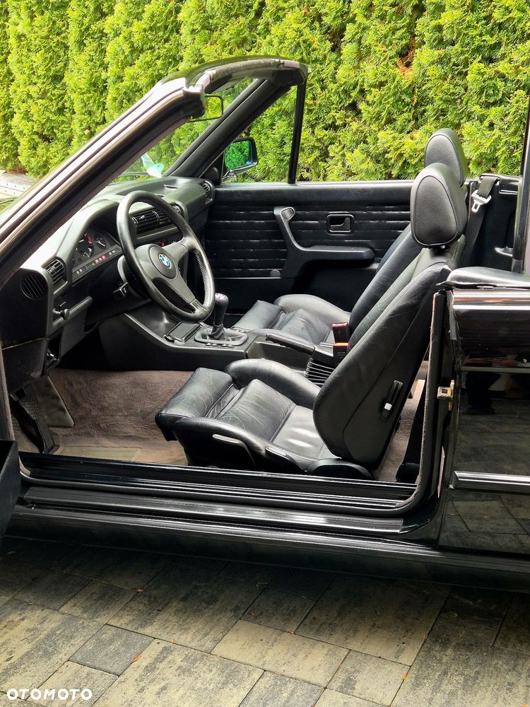 BMW Seria 3 320i - 25