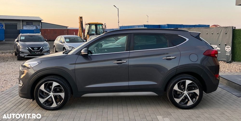Hyundai Tucson 2.0 CRDI 4WD Automatik Premium - 11