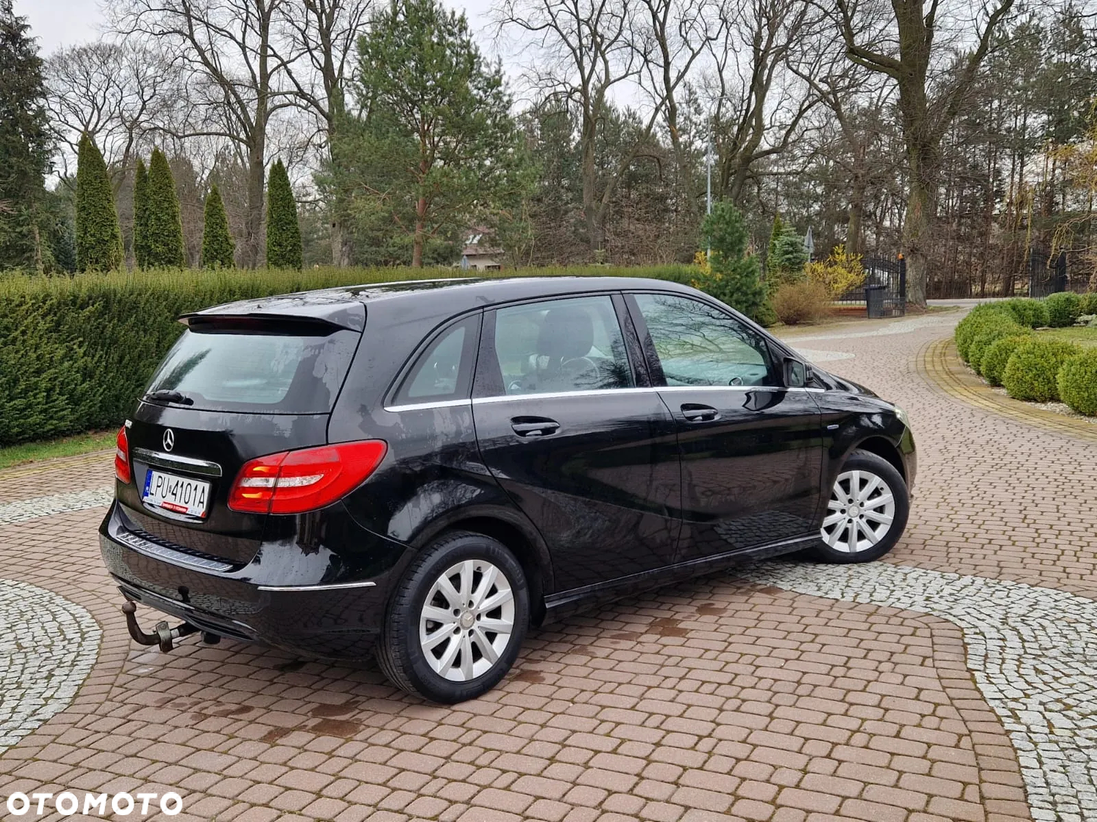 Mercedes-Benz Klasa B 180 BlueEFFICIENCY Edition - 17