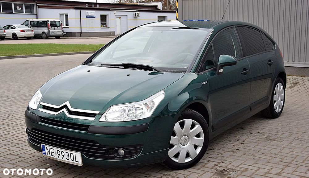 Citroën C4 1.4 16V Advance - 1