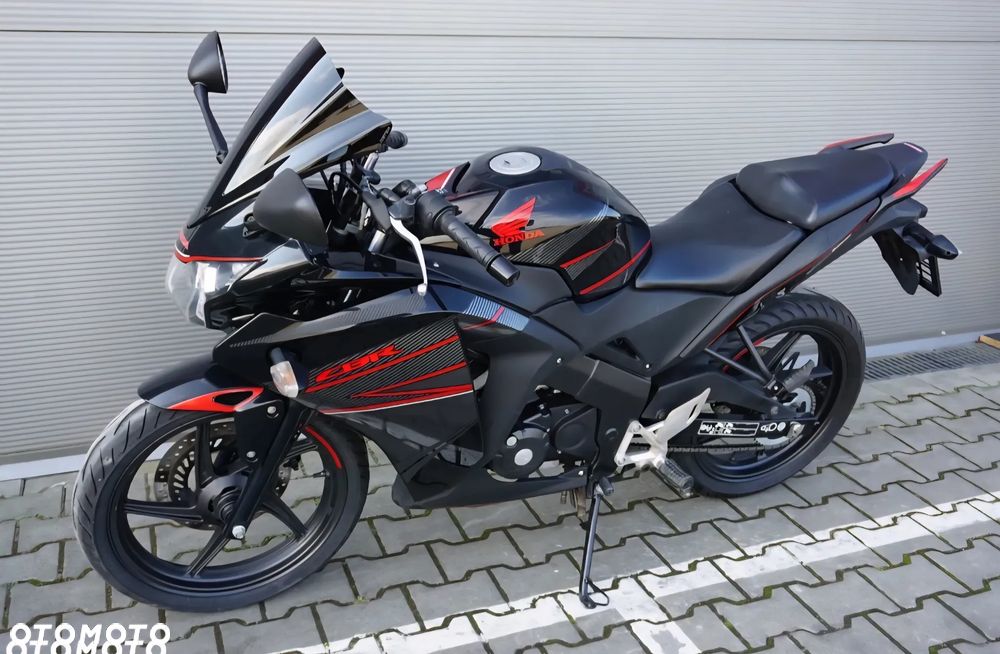 Honda CBR - 6