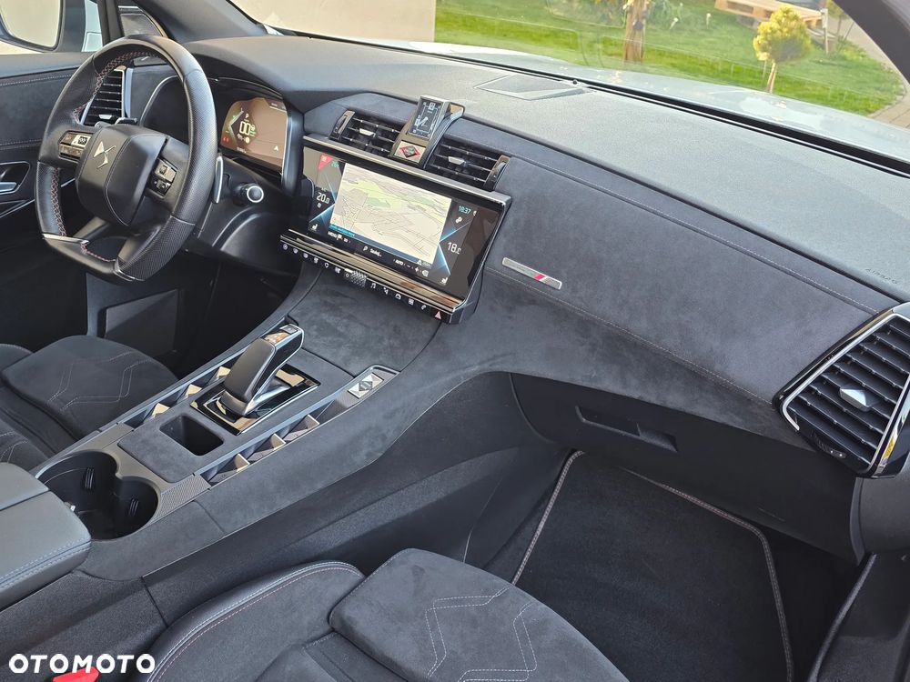DS Automobiles DS 7 Crossback 1.6 E-Tense Performance Line + - 31