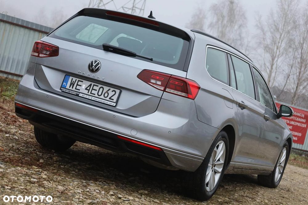 Volkswagen Passat - 4