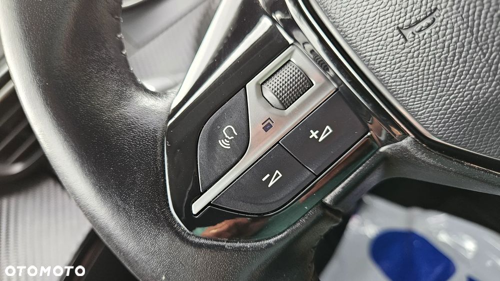 Peugeot 2008 Benzin 100 Style - 28