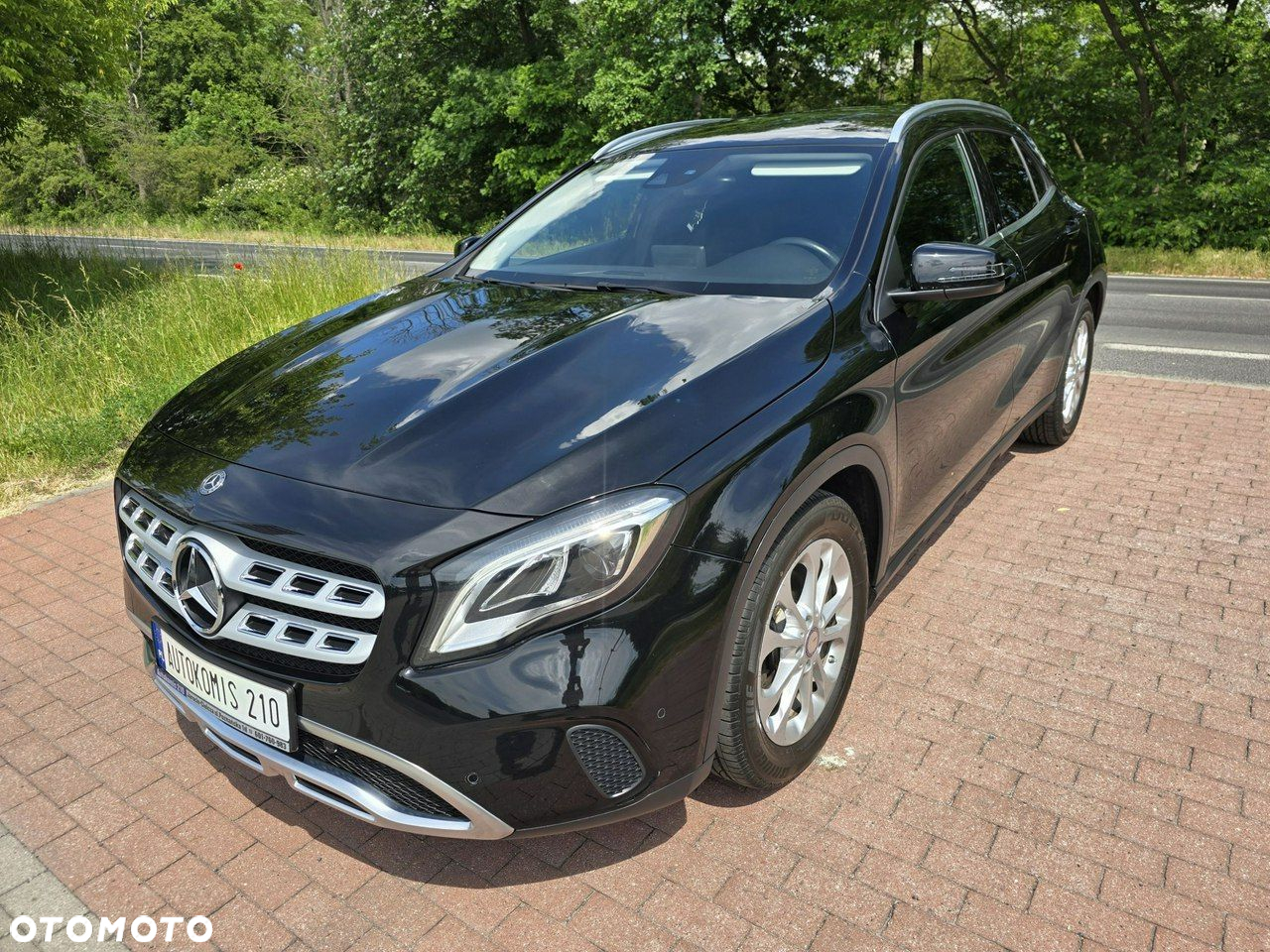 Mercedes-Benz GLA - 2