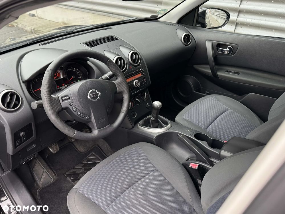Nissan Qashqai 1.6 visia - 16