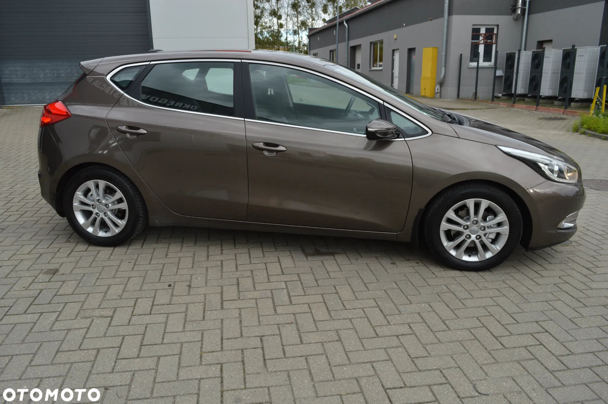 Kia Ceed 1.6 GDI DCT Vision - 11