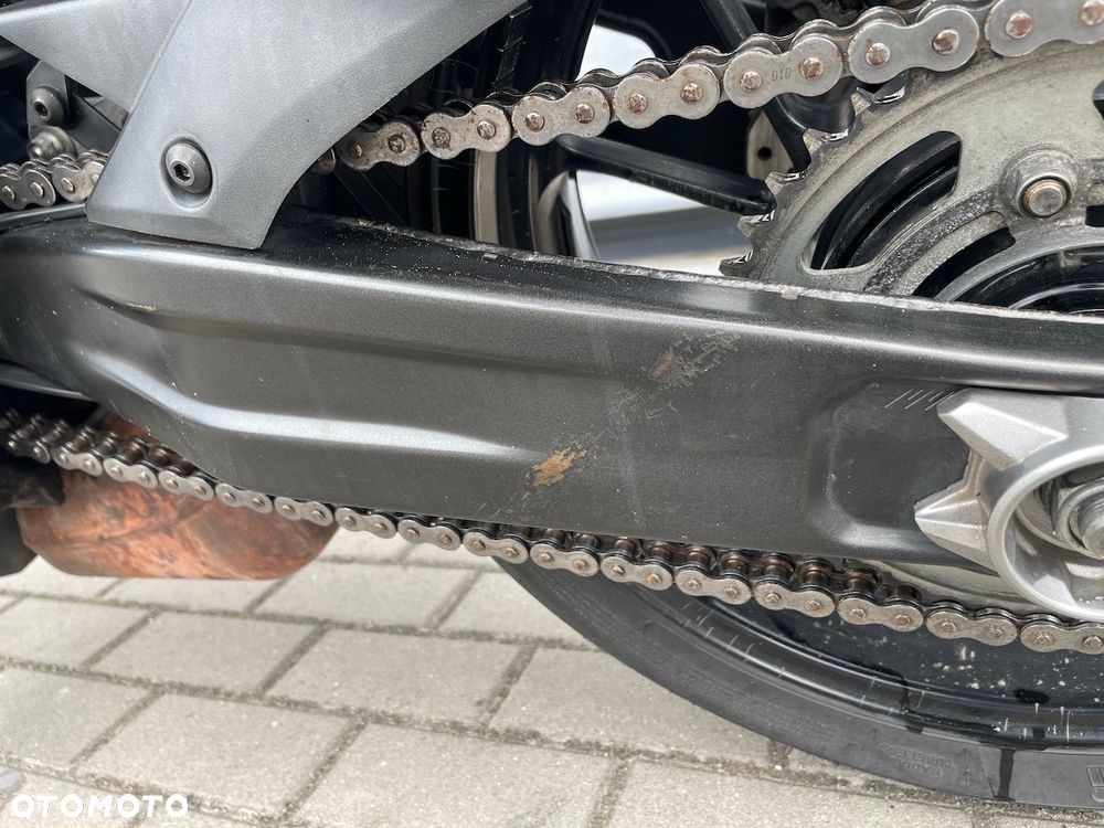 Yamaha MT - 24