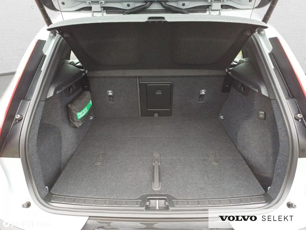 Volvo XC 40 - 18