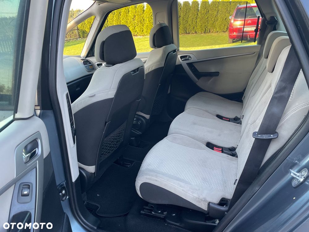 Citroën C4 Picasso - 23