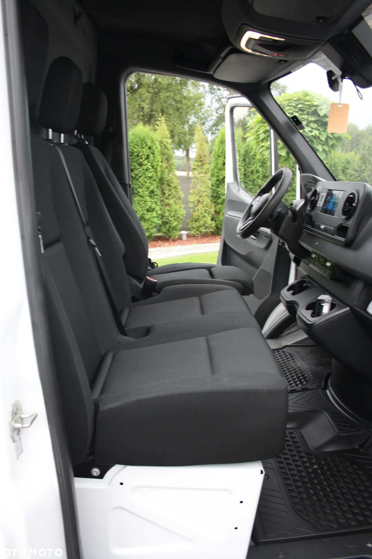 Mercedes-Benz SPRINTER - 13
