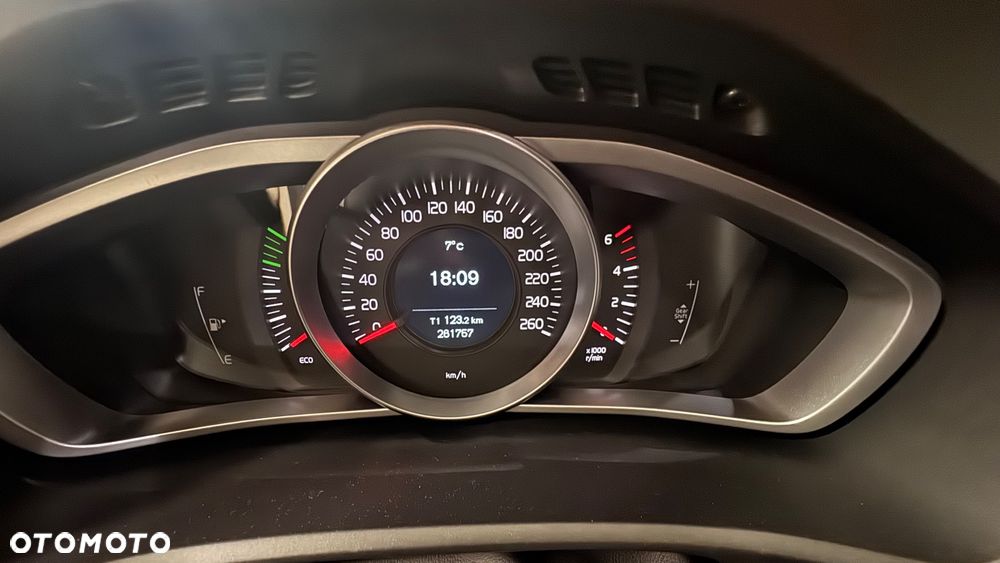 Volvo V40 D3 Drive-E Base - 6