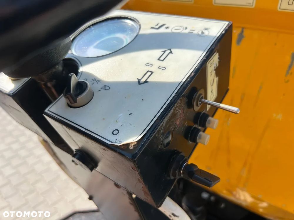 JCB 6TST - 12