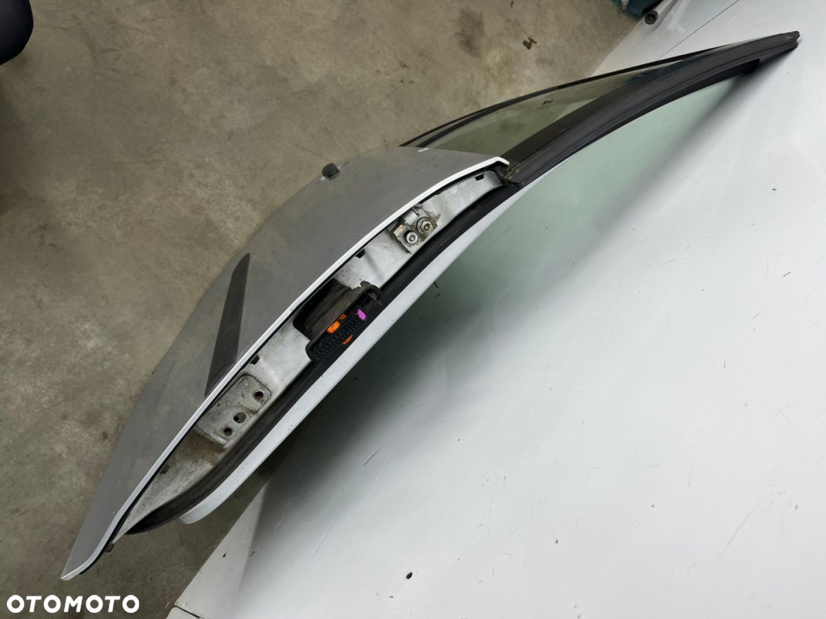 Drzwi VW Golf V 5 03-09r. LA7W 5D HB prawe tylne kompletne szyba zamek podnośnik 1K6833312H - 10