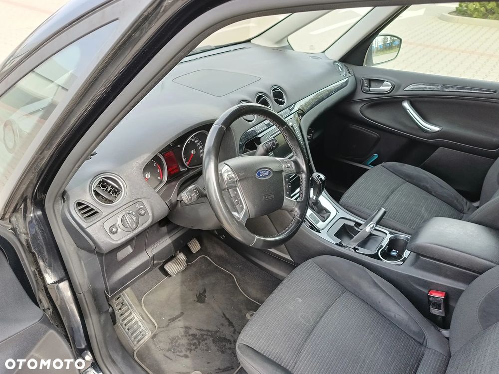 Ford Galaxy 2.0 T Ghia - 11