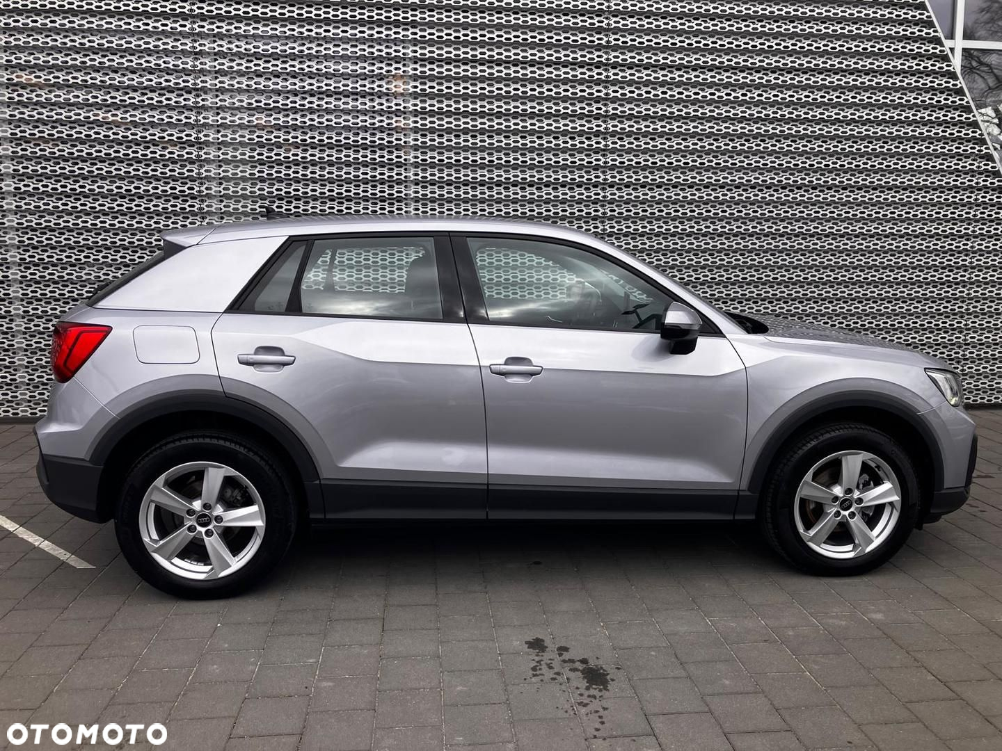 Audi Q2 30 TFSI - 10